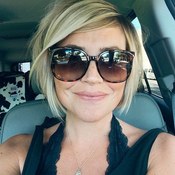 bob cut, bob cut pants, blunt cut bob wig, blunt cut bob wigs, blunt cut bob lace front wig, blunt cut bob with closure,