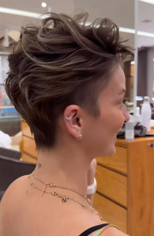 haircut stories, tiktok hair, scene hair, hair clinic, hair restoration, hairlosstalk, hair clinic near me, hair loss treatment, hair transplant near me, prom hairstyles,