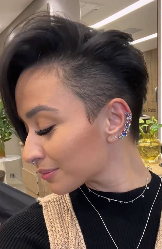 haircut stories, tiktok hair, scene hair, hair clinic, hair restoration, hairlosstalk, hair clinic near me, hair loss treatment, hair transplant near me, prom hairstyles,