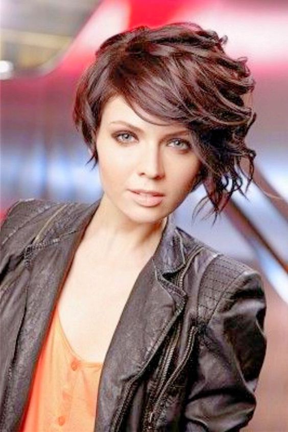 short hairstyle with fringe