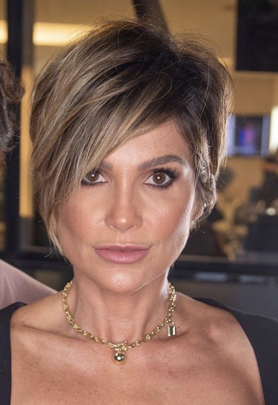 short haircuts to look younger