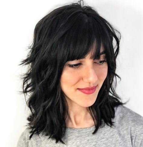 medium length hairstyle