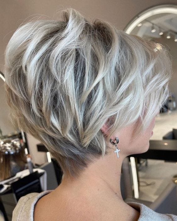 Lovely short hairstyles and beautiful haircuts ideas - Page 19 of 22