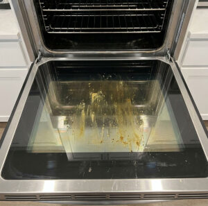 Mom Wants to Clean Oven Door In Between Glass. See Her Oh-So-Simple Trick—So Smart